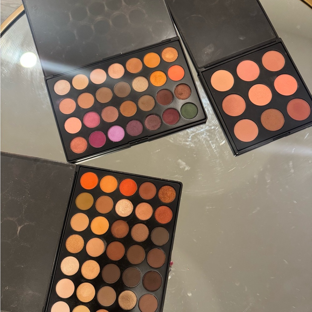 Professional morphs Eyeshadow Palette Set of 2 and blush palette all together